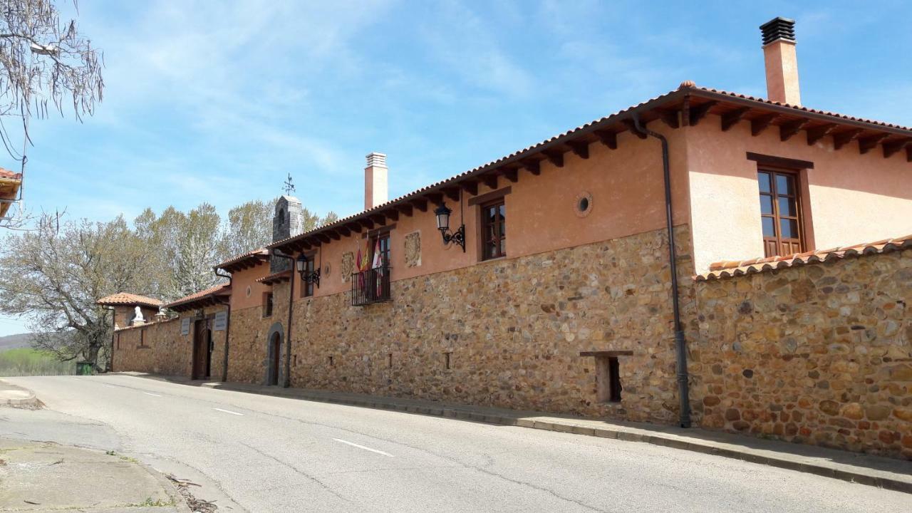 Villaviciosa de la Ribera Palacio Del Conde De Rebolledo מראה חיצוני תמונה